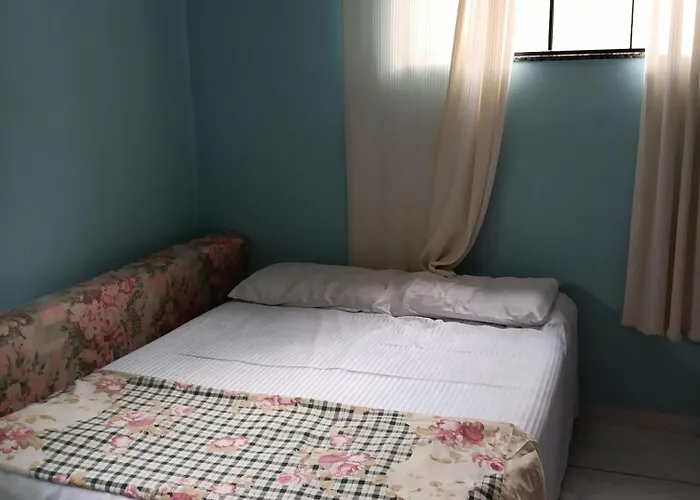 Casa confortável com garagem